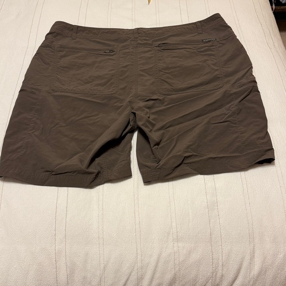 Men's Sol Cool™ 8.5'' Camino Shorts - Picture 2 of 6